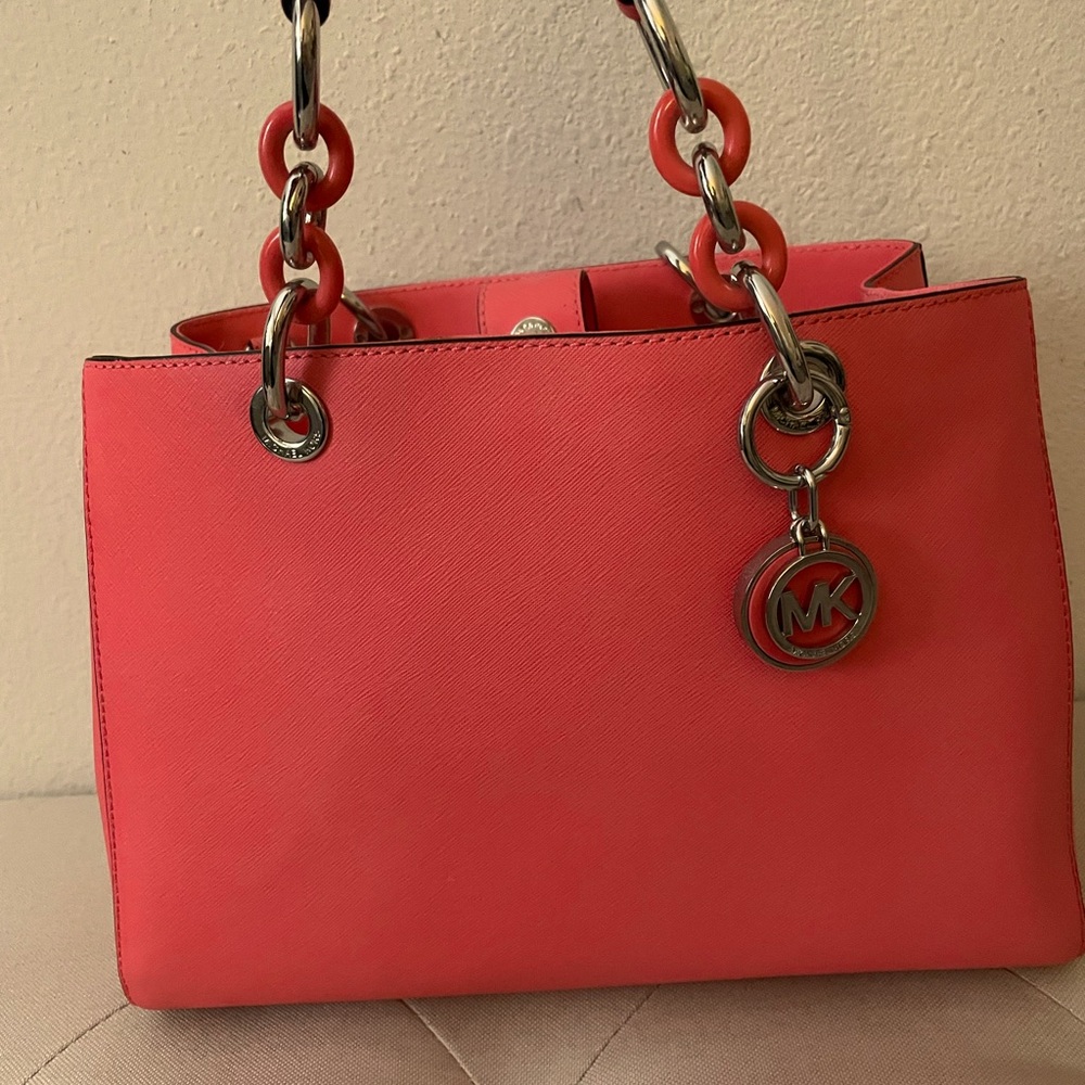 Michael Kors Peach shoulder bag
